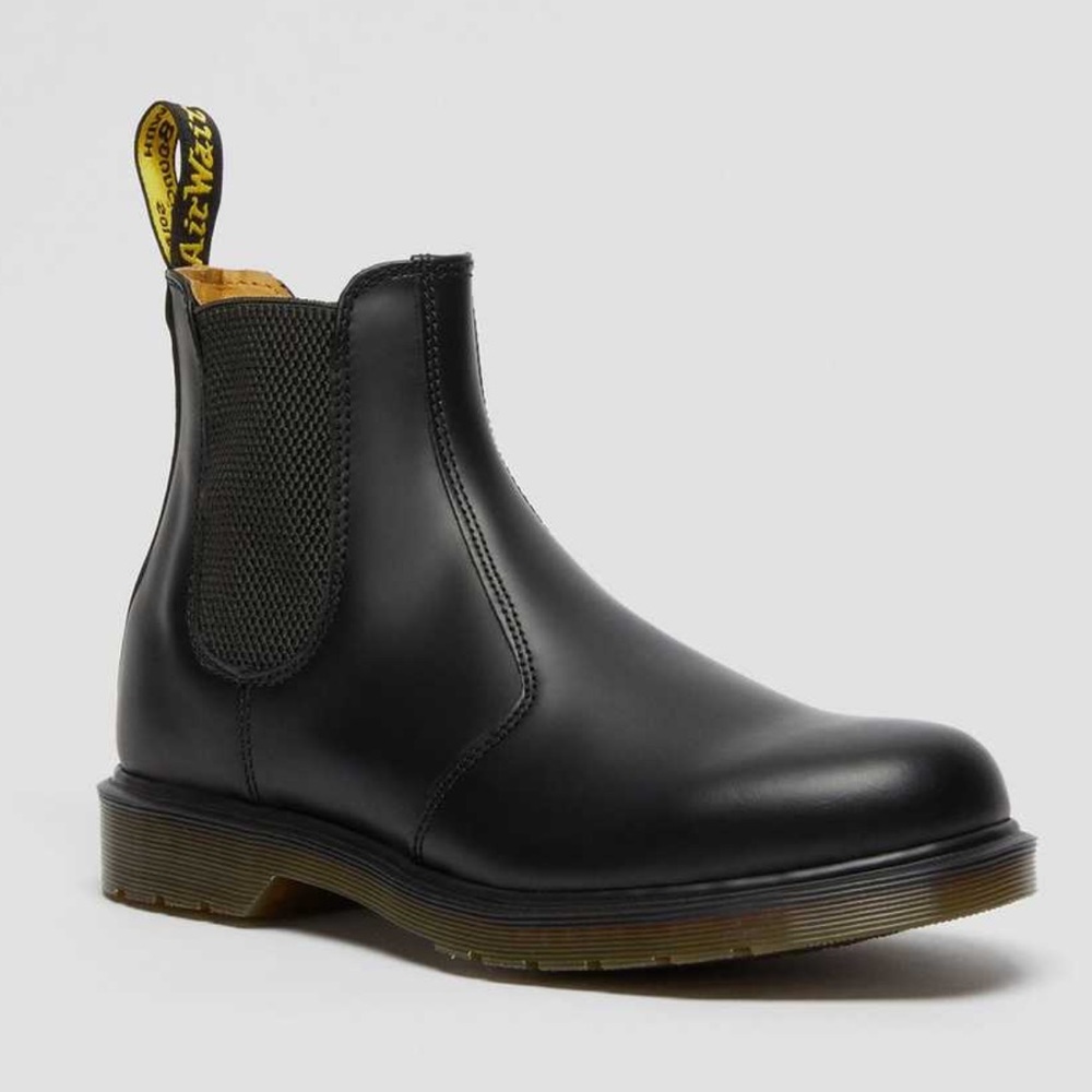 2976 SMOOTH BLACK LEATHER CHELSEA BOOTS